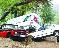 Olimpos'u sel aldı