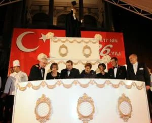 Pastadan Atatürk çıkmamış