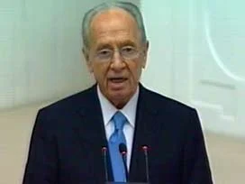 Peres: Lübnan barut fıçısına döndü