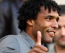 Pierre van Hooijdonk dolandırıldı