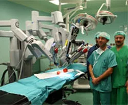 Robot doktorlar iş başında