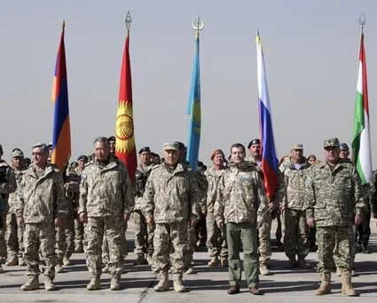 Rus NATO'sundan gövde gösterisi
