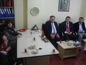 Saadet'ten Özgür-Der'e nezaket ziyareti
