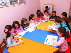 Sözle anlatamadıklarını resme döküyolar