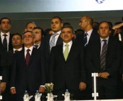 Türkiye-Ermenistan maçında dostluk kazandı