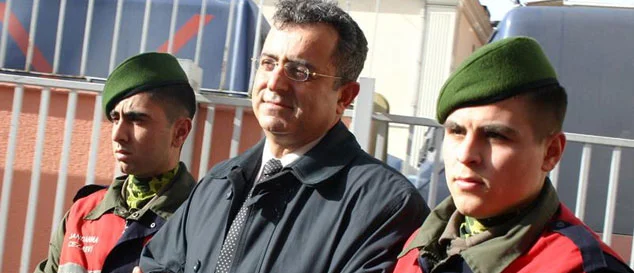 Yarbay Dönmez'in kozları tükeniyor!