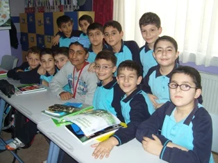 Yetimler okullarda