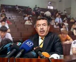 YÖK ilahiyat mezunlarını niçin eziyor?