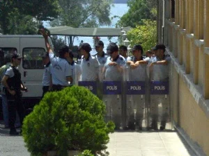 5 askeri personel Adliye'ye getirildi