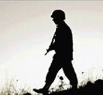 Askeri üs yakınlarında polise ateş açıldı