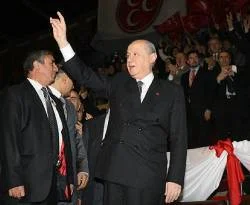 Bahçeli tekrar genel başkan