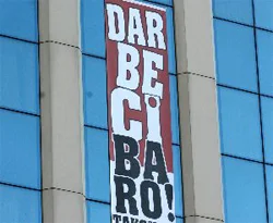 Baro'yu sarsan pankart