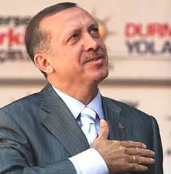 Başbakan kayınpederinin mezarını ziyaret etti