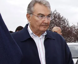Baykal, bayram namazını torunlarıyla kıldı