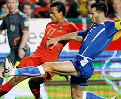 Bosna Hersek, direklere takıldı!