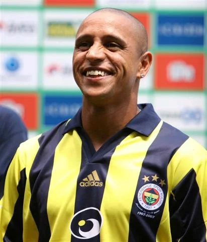 Carlos Fenerbahçe'den ayrılıyor mu?