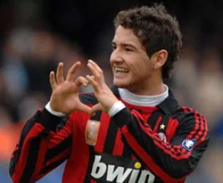 Chelsea, Pato için kesenin ağzını açtı