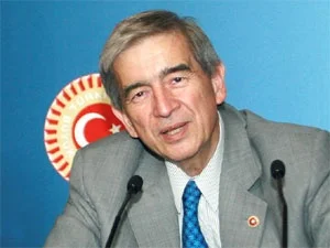 CHP lideri Baykal'ı sarsan anket