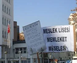 "Darbeci Baro, Zorba Danıştay!"
