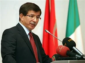 Davutoğlu, Ahmedinejad ile Görüşecek