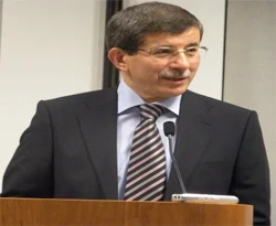 Davutoğlu, Hariri'yi telefonla aradı