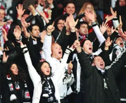 Dünya Beşiktaş'ı alkışladı