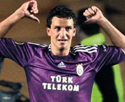 Elano, kulübeye mahkum oldu