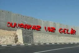 Filistinliler "Utanç Duvarı"na gedikler açtı