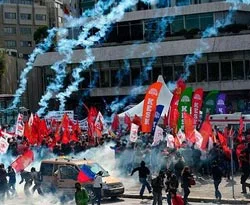IMF protestocuları adliyede