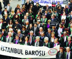 İstanbul Barosu ikiye bölündü