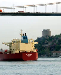 İstanbul Boğazı, gemi geçişlerine açıldı