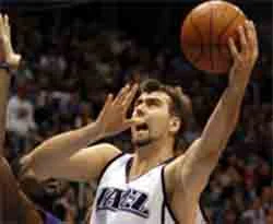 Mehmet Okur maçın en skorer ismi oldu