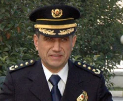 Özel güvenliğin kitabını yazmış