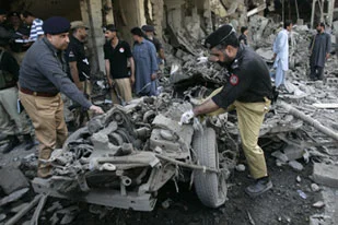 Pakistan'ın Taliban'la savaşı bitmiyor