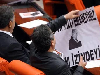 Prof Ergil: O pankartın anlamı başka