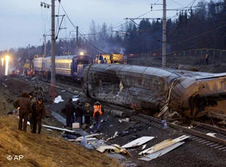 Rus trenine bombalı saldırı: 39 ölü
