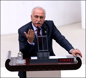 "Şahin AKP kimliğinden sıyrılmalı"