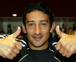 Serhat Akın Karlsruher'ye imza attı
