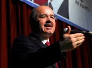 'Sıkılmış yumrukla el sıkışamazsınız''