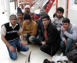 Yunanistan, 11 kaçağı sınırdışı etti
