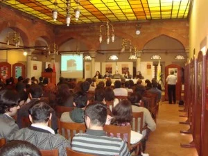 Ali Bulaç seminerinde başörtüsü yasağı