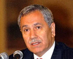 Arınç: Hakareti iade ediyorum