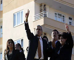 Beklenen karar çıktı, DTP'de toplu istifa