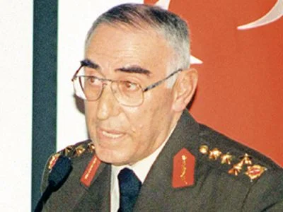 "Bize gerçekleri anlat paşa"
