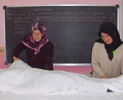 Cenaze yıkama ve kefenleme kursuna yoğun ilgi