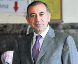 CHP'li Tekin'e 2.5 yıl hapis cezası