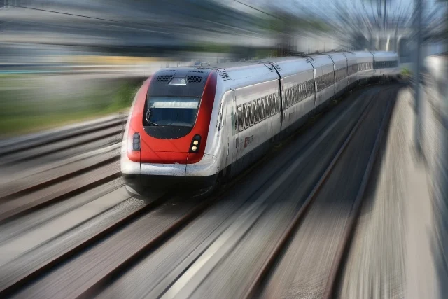 Çin'in uçan treni icat etti