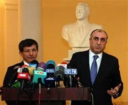 Davutoğlu: Aramıza fitne girmesine izin vermeyiz