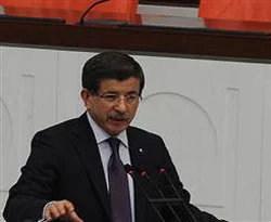 Davutoğlu, Karzai ve Hariri ile telefonla görüştü