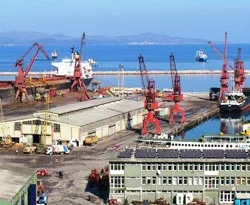 Dış açık yarı yarıya azaldı